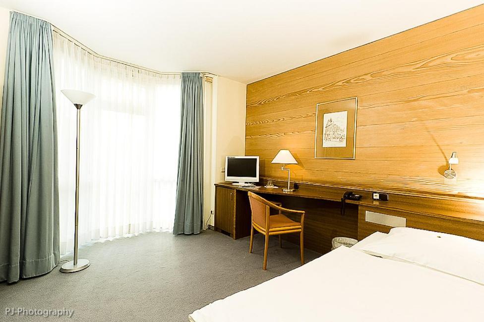 Hotel Alexander Koln Frechen Room photo